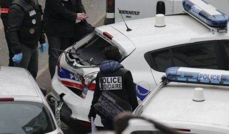 O persoană a fost ucisă şi alte câteva au fost rănite într-un atentat, probabil jihadist, în Franţa, comis vineri dimineaţa într-o uzină din Saint-Quentin-Fallavier, aproape de Lyon.