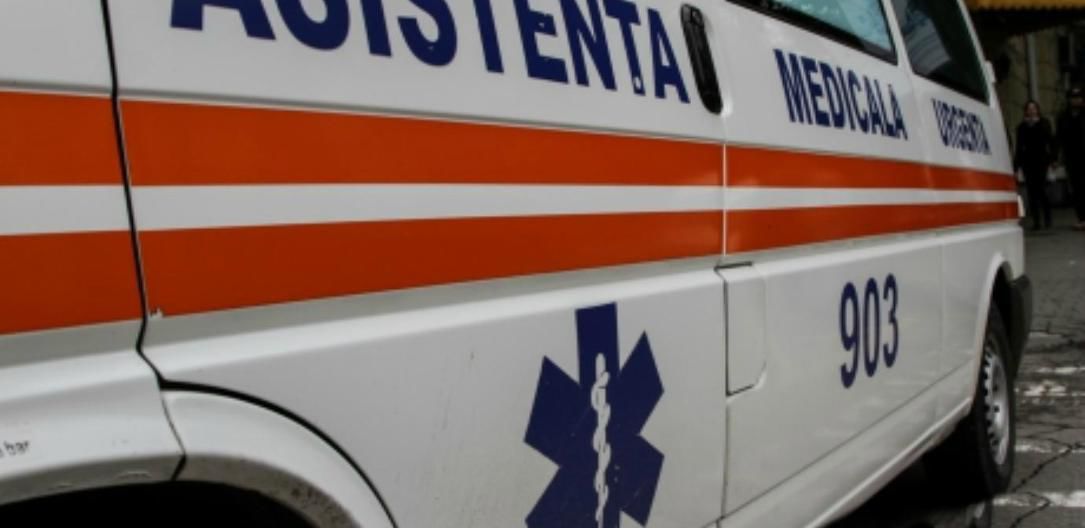 Patru persoane au ajuns de urgență la spital după ce s-au intoxicat cu ciuperci