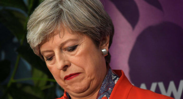 Premierul britanic, Theresa May, presată să demisioneze.