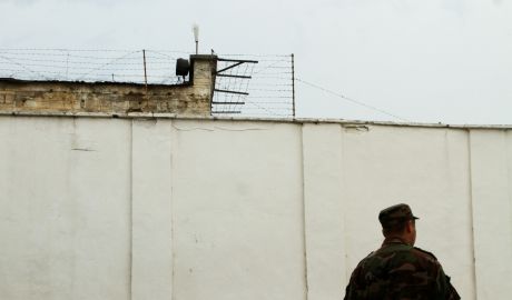 Двое молодых людей из Дрокии попали за решётку за убийство.