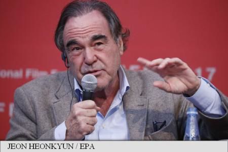 Oliver Stone: Weinstein, victima unui sistem de justițiari. Foto: agerpres.ro