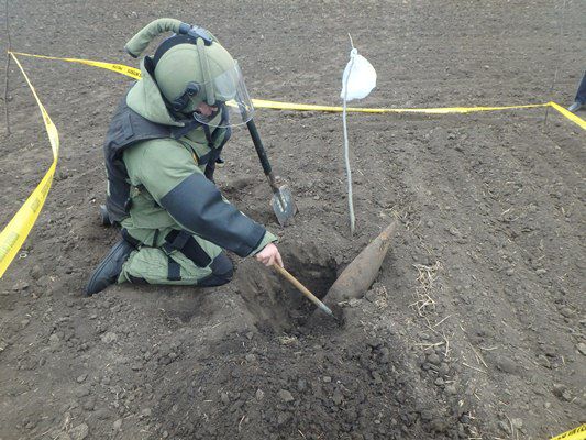 С начала года, саперы Национальной армии уничтожили 51 взрывное устройство по всей стране.