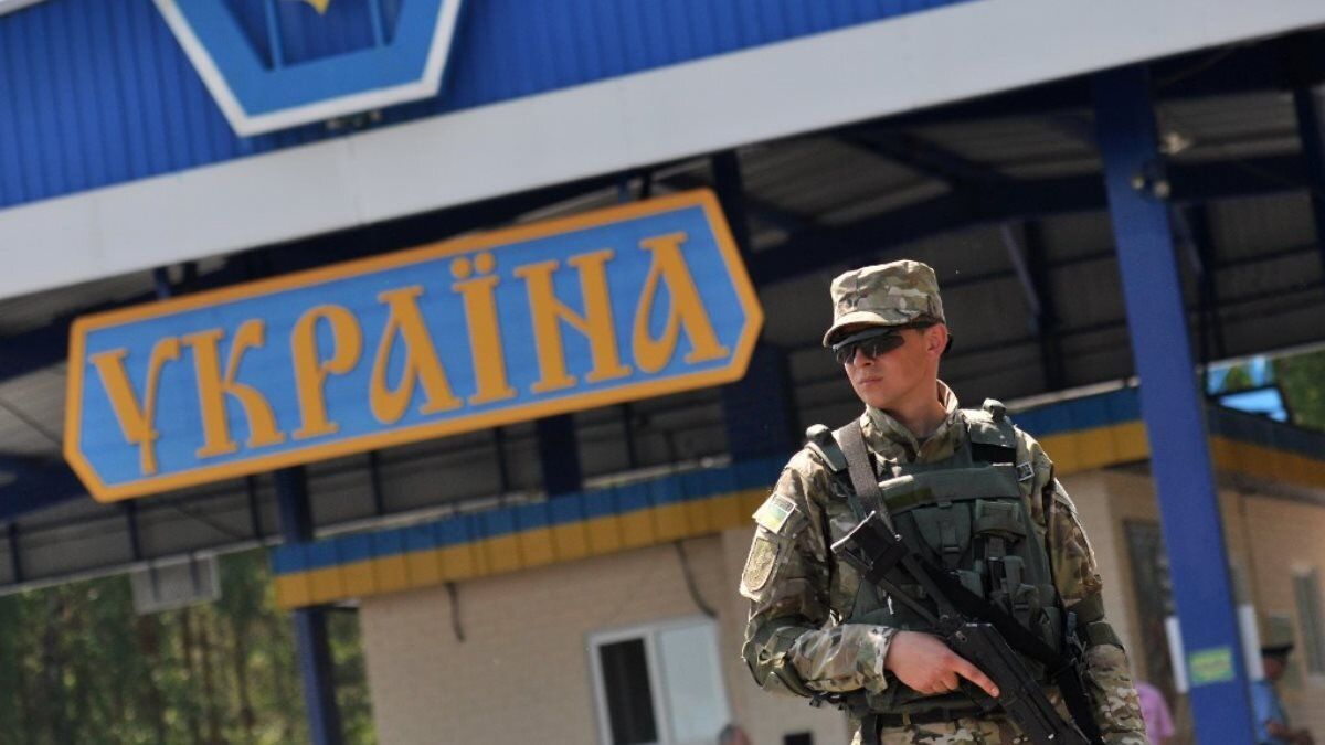 Гражданин Молдовы пытался подкупить военнослужащего погранслужбы Украины.