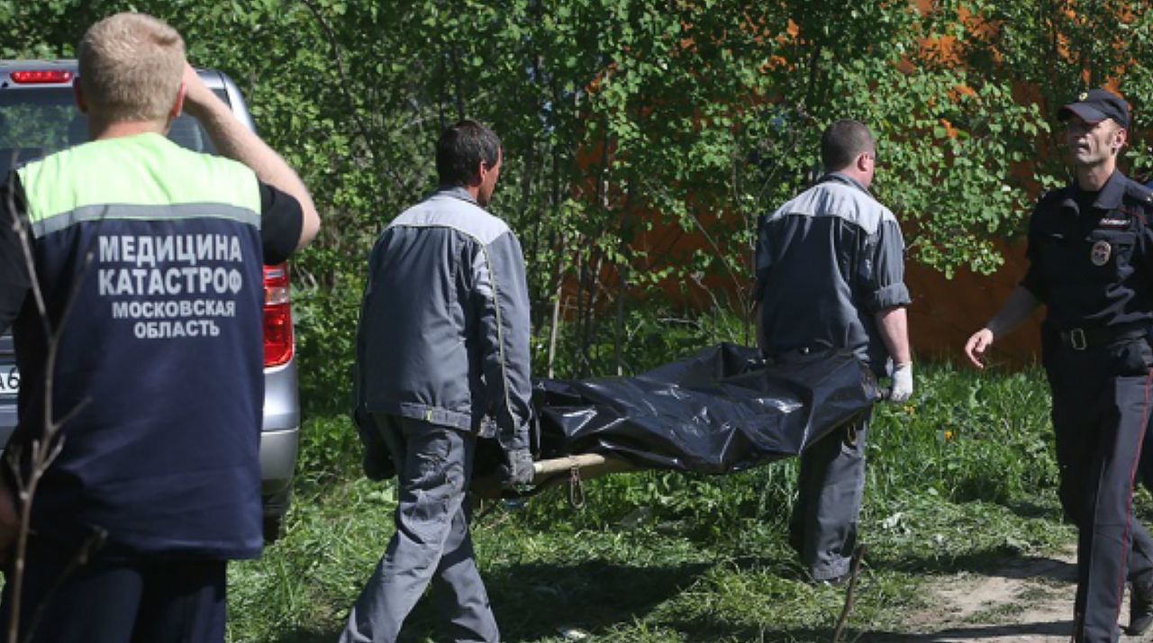 В результате аварии пять человек погибли на месте, еще одна пострадавшая позже скончалась в больнице.