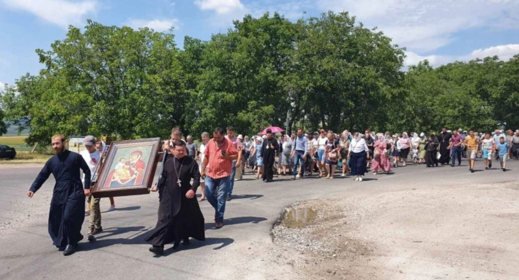 В столице будет организован Крестный ход: молиться будут о мире.