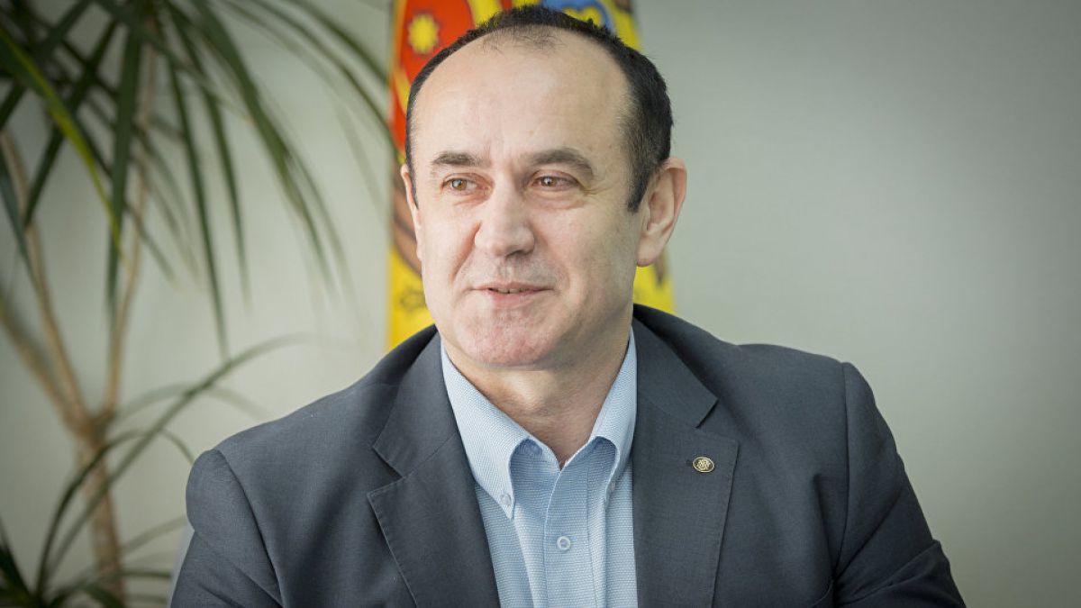 Заместитель губернатора НБМ Ион Стурзу был переведен под домашний арест.
