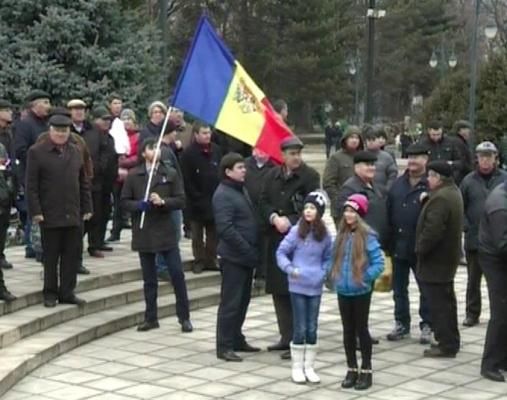 De dimineata, miscarea Antimafie a manifestat impotriva coalitiei de la putere si a politicienilor care o conduc.
