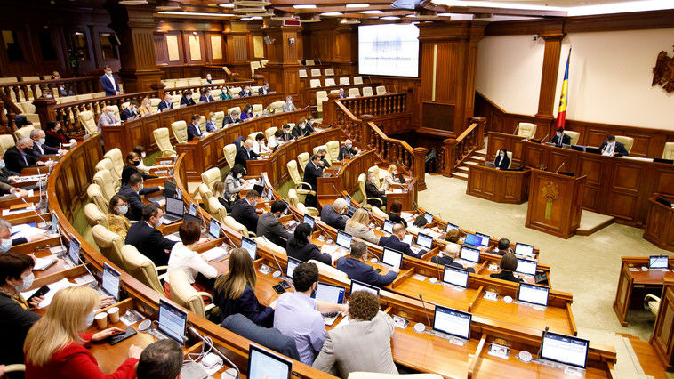 Алайба: Парламент может собраться на внеочередное заседание 20 января.
