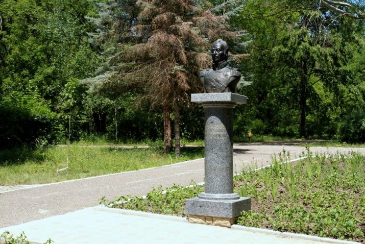 Парку в Каменке присвоено имя князя Петра Витгенштейна.