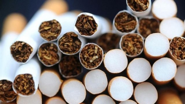 Jumătate dintre elevii care fumează își cumpără țigările de la chioșcurile de lângă școlile în care învață.