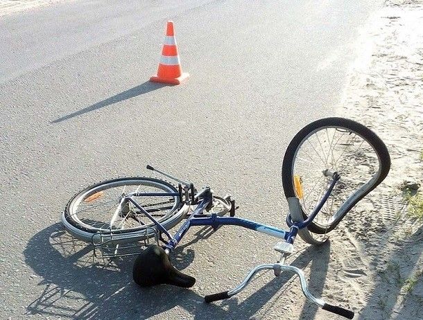 В Дрокиевском районе пожилой велосипедист погиб в ДТП.