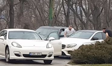 Reglare de conturi cu Porsche și Mercedes, filmată în Capitală