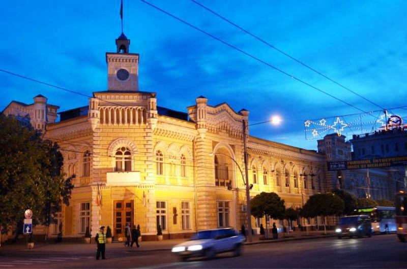 Кроме того, программой ЕИБ и ЕБРР предусмотрено выделение еще 100 млн леев для ремонта инфраструктуры.