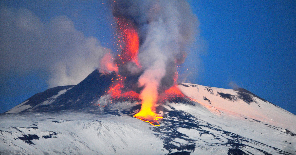 Vulcanii se vor trezi din cauza încălzirii globale: Climatologii avertizează asupra unui nou pericol.
