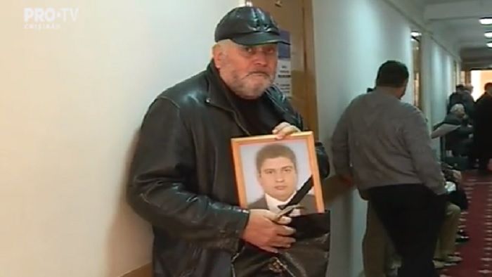 Drama unor părinți: Câți ani va sta după gratii ucigașul fiului lor