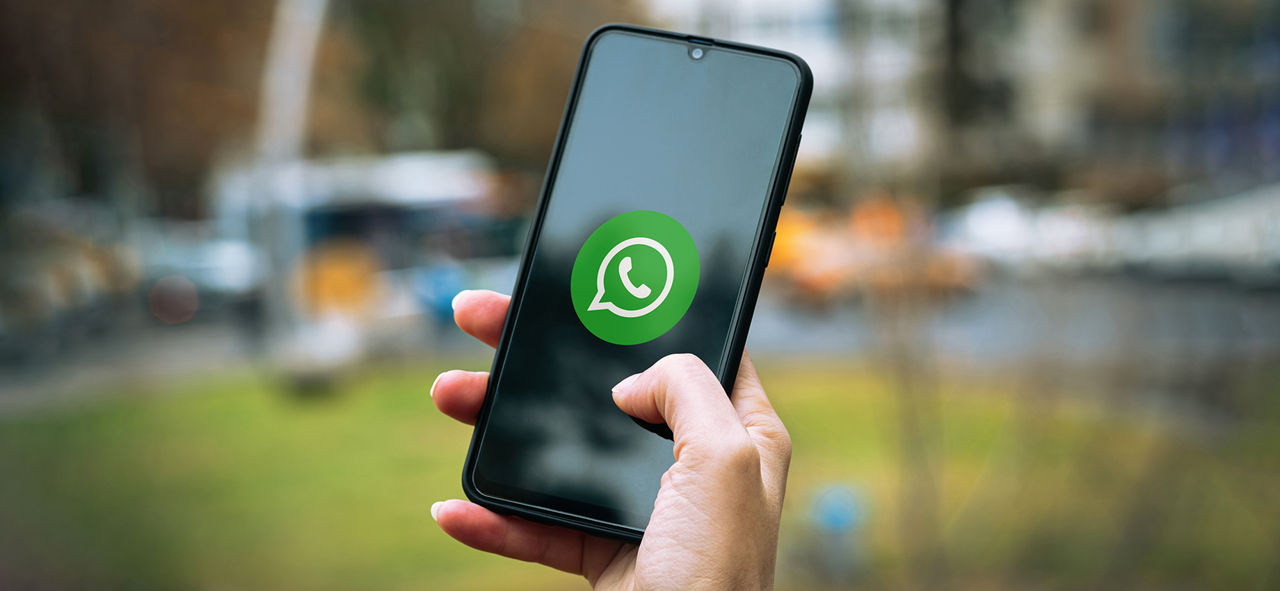 WhatsApp подвергся критике за снижение минимального возраста пользователей до 13 лет.