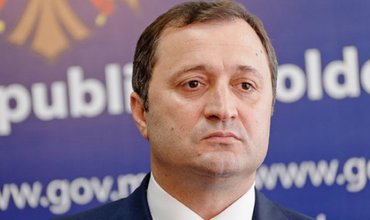 Филат сегодня должен начать переговоры с представителями парламентских фракций для поисков голосов, необходимых для утверждения кабинета. 
