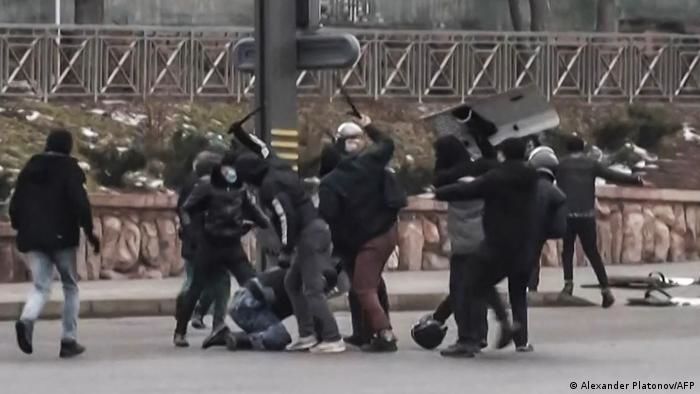 В результате январских беспорядков в Казахстане погибли 230 человек.
