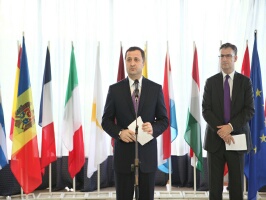 Premierul a menţionat că Ziua Europei este o ocazie de a aminti o dată în plus despre faptul că proiectul european se prezintă ca un nucleu specific al cristalizării unităţii europene.