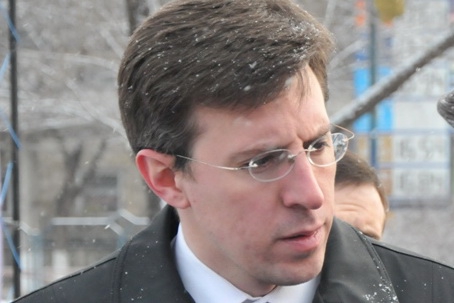 Увидев в Яссах стикер с призывом к объединение двух стран, Дорин Киртоакэ заявил, что "объединение будет! К этому и идем!".
