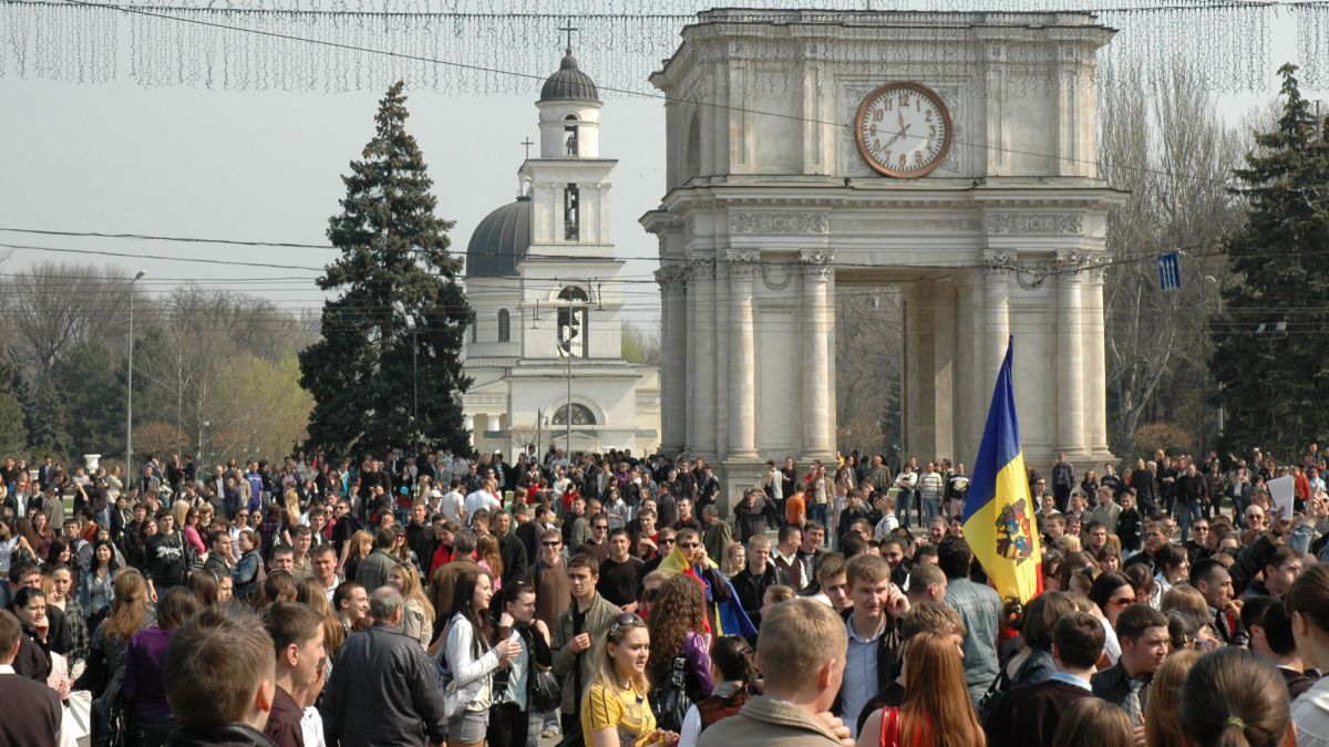 89% dintre moldoveni vor ca președintele să fie ales direct de către popor. Foto: agora.md