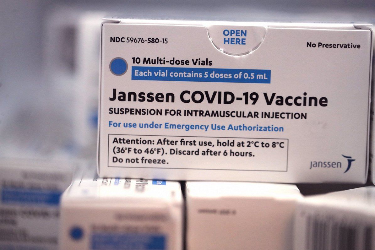 Медработники прошли обучение по иммунизации вакциной Johnson &amp; Johnson.