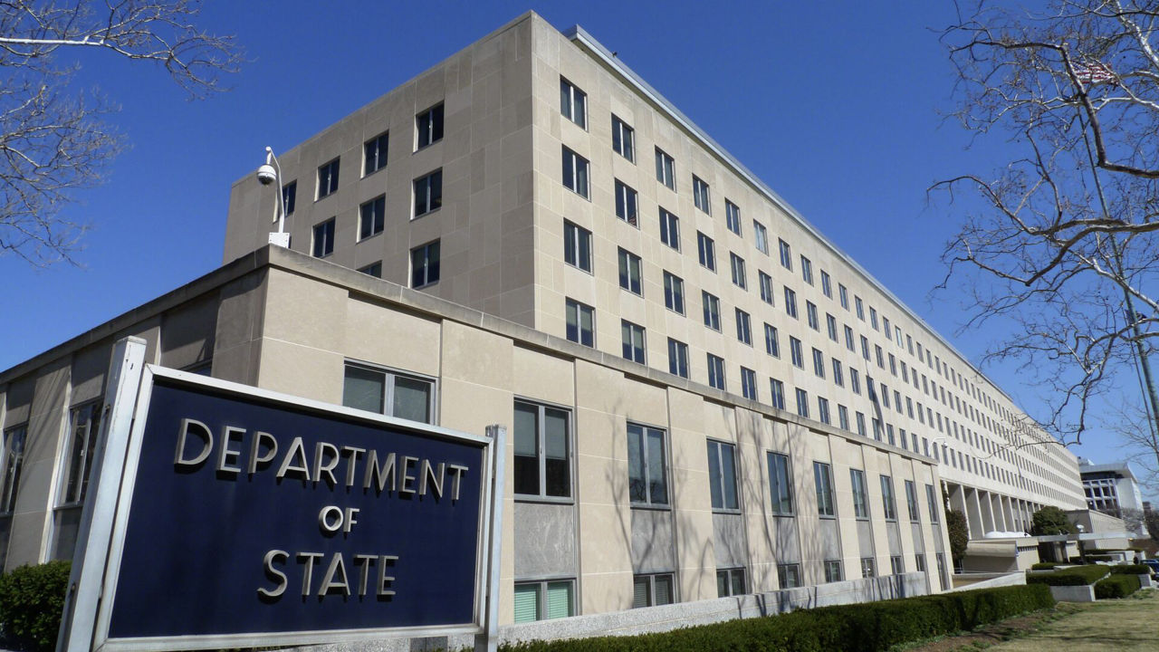 США введут санкции против 200 российских фирм и персон.