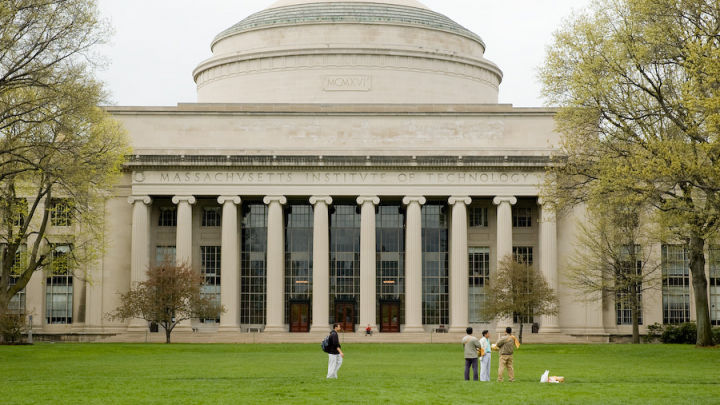 Clasamentul QS a fost realizat pentru 950 de universităţi provenite din 84 de ţări, la nivel mondial.