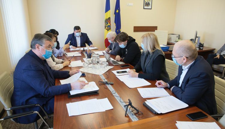 Проект по быстрой закупке вакцин против COVID-19 поддержан парламентским комитетом по экономике.
