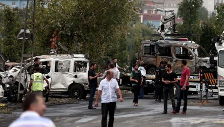 Atac terorist în faţa unei baze militare din oraşul turc Istanbul. Foto: dailymail.co.uk