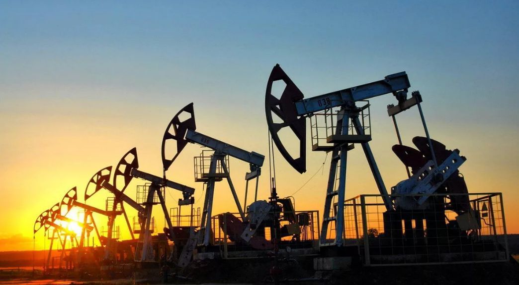 NYT: Сделка РФ и Саудовской Аравии - спасение для нефтяного сектора США.