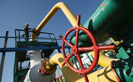 Поставки топлива осуществляются через словацкий газовый коридор в объеме около 12-15 млн куб. м в сутки.