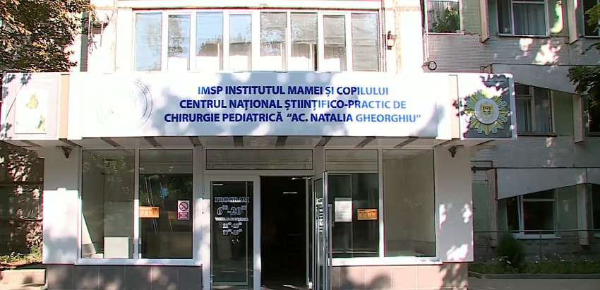 С начала эпидемии коронавируса в нашей стране от COVID-19 скончался один ребёнок. 