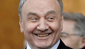 Nicolae Timofti a fost însoțit de soția lui, Prima Doamnă a Republicii Moldova, Margareta Timofti.