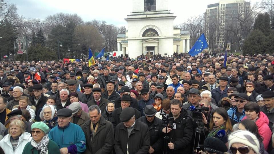 Протест завершился Маршем молчания у здания парламента.