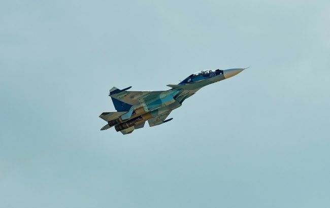 В Украине сообщили, что сбили еще один истребитель России над Черниговом.