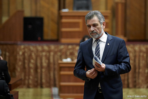 Политические партии не являются судебной инстанцией, которая приговаривает людей.