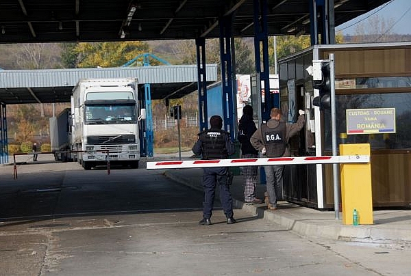 Si in vama Albita, de la frontiera romana, Directia Nationala Anticoruptie a desfasurat aceeasi operatiune.