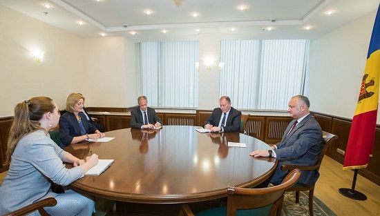 Игорь Додон провел встречу с послом Великобритании в Республике Молдова.