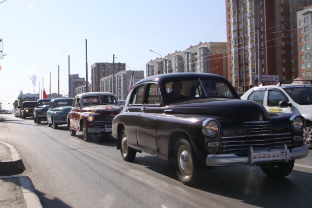 Автопробег приурочен к 70-летию Сталинградской битвы и к 68 годовщине Дня победы.