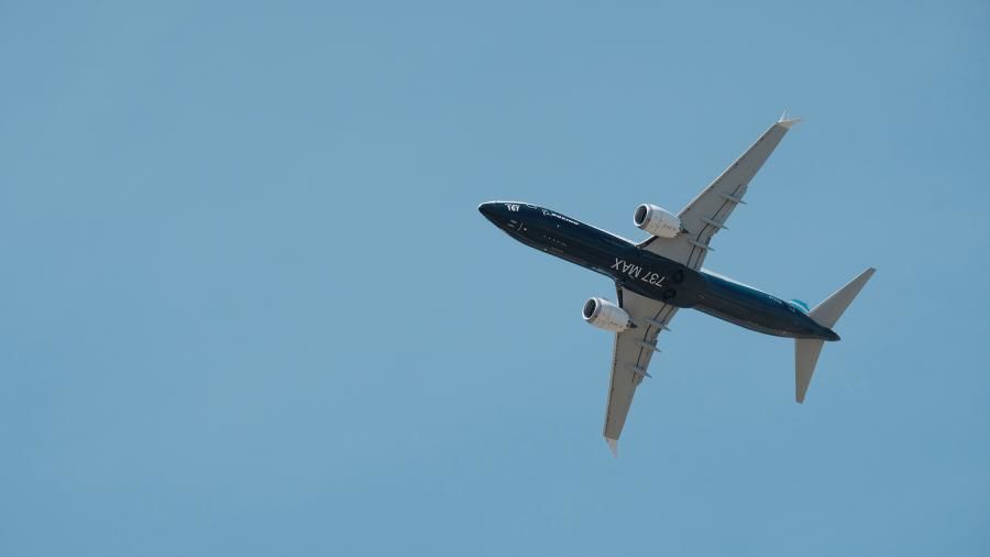 Компания American Airlines отложила эксплуатацию Boeing 737 MAX до 5 марта.