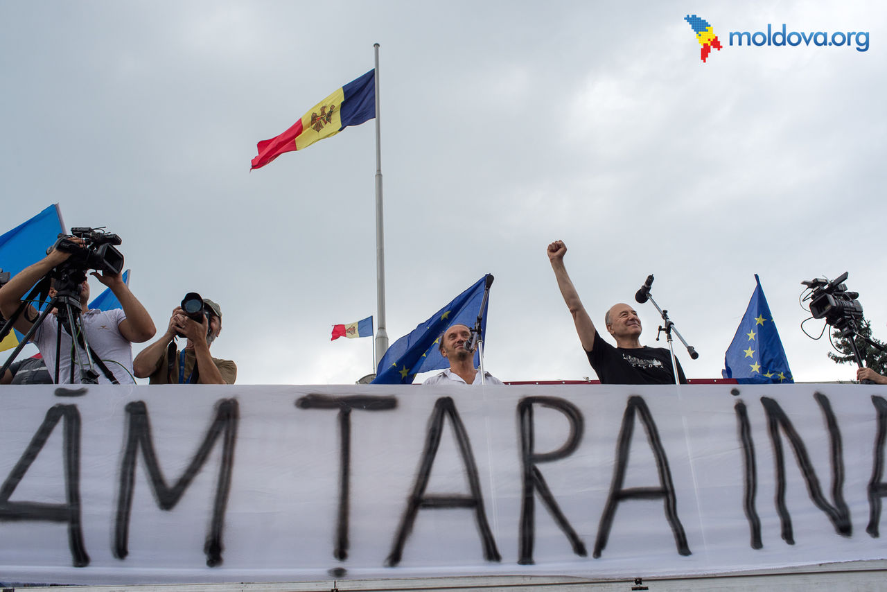 Platforma DA vrea și intelectuali la protestele platformei DA, nu doar fermieri sau pensionari.