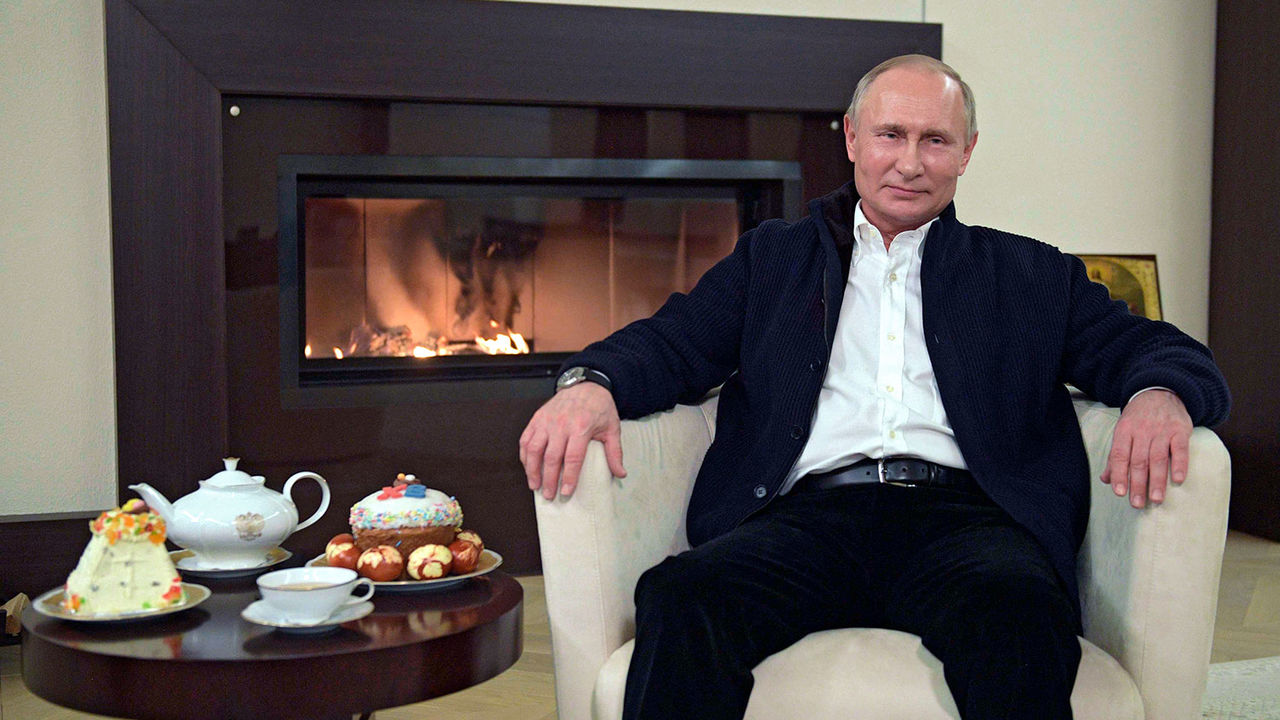 Путин заявил о полном контроле над ситуацией с коронавирусом в России.