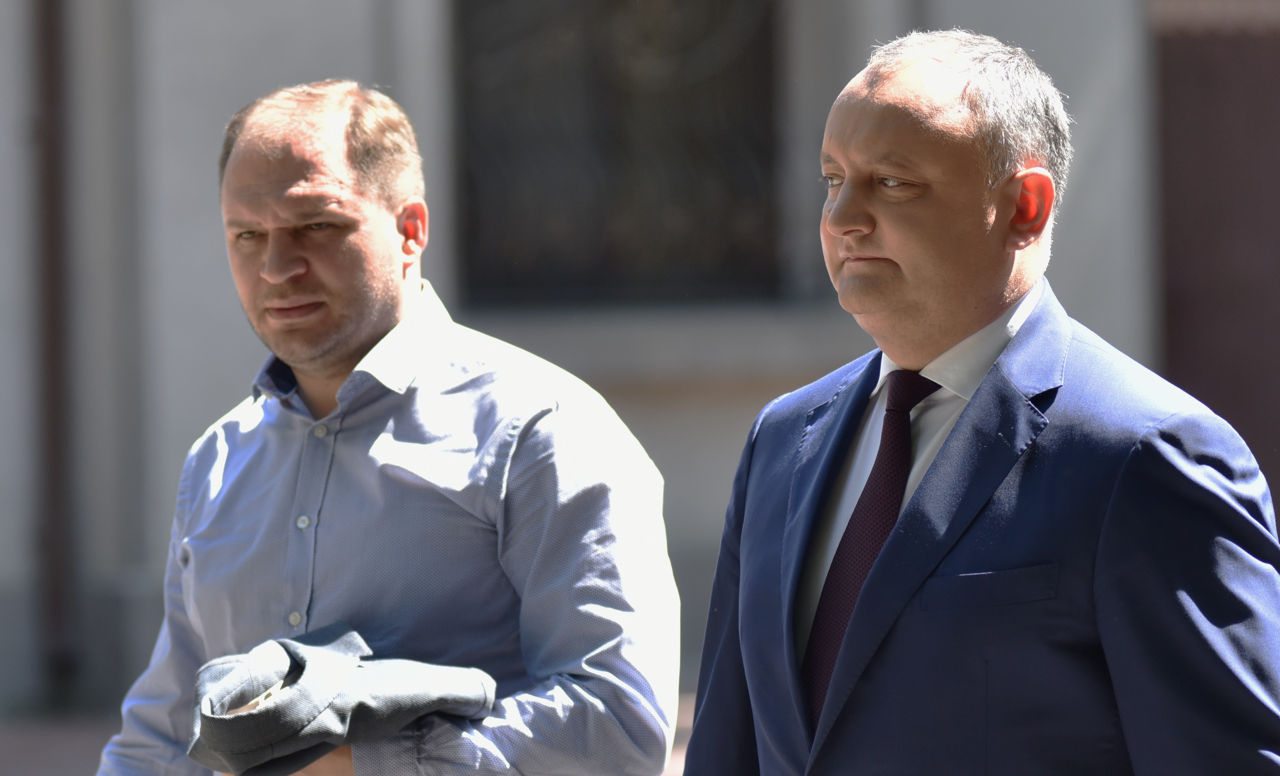 Додон - Чебану: "Если бы ты молчал, остался бы примаром". Фото: noi.md