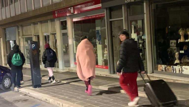 На юге Италии произошло землетрясение магнитудой 4,6, люди в панике покидали дома.