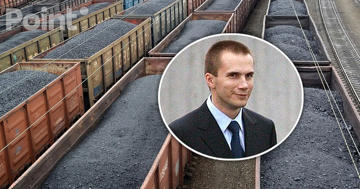 СМИ: Сын Януковича зарабатывает на продаже угля с оккупированных территорий Украины.