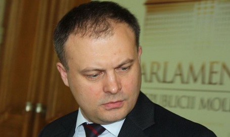 Парламент не занимался приватизацией. Парламент установил, какие активы должны быть приватизированы, а какие - нет.