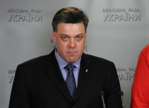 Олег Тягнибок предлагает коллегам по парламенту принять участие в разработке законопроекта, который позволит гражданам Украины приобретать огнестрельное оружие. Фото: lenta-ua.net