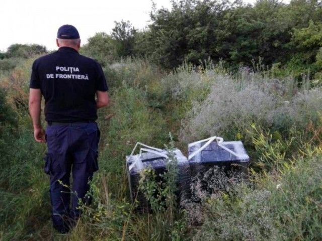 Владельца контрабандного груза продолжают искать.