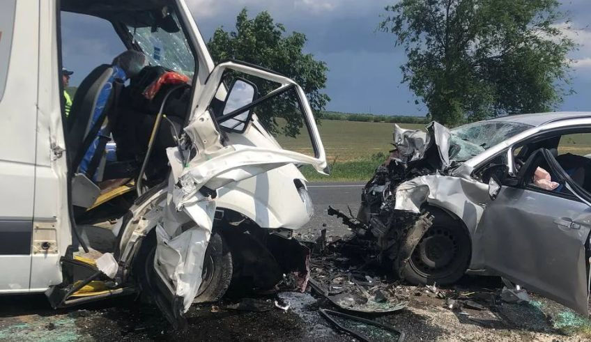 Скончался и водитель микроавтобуса, попавшего в аварию в Оргееве.